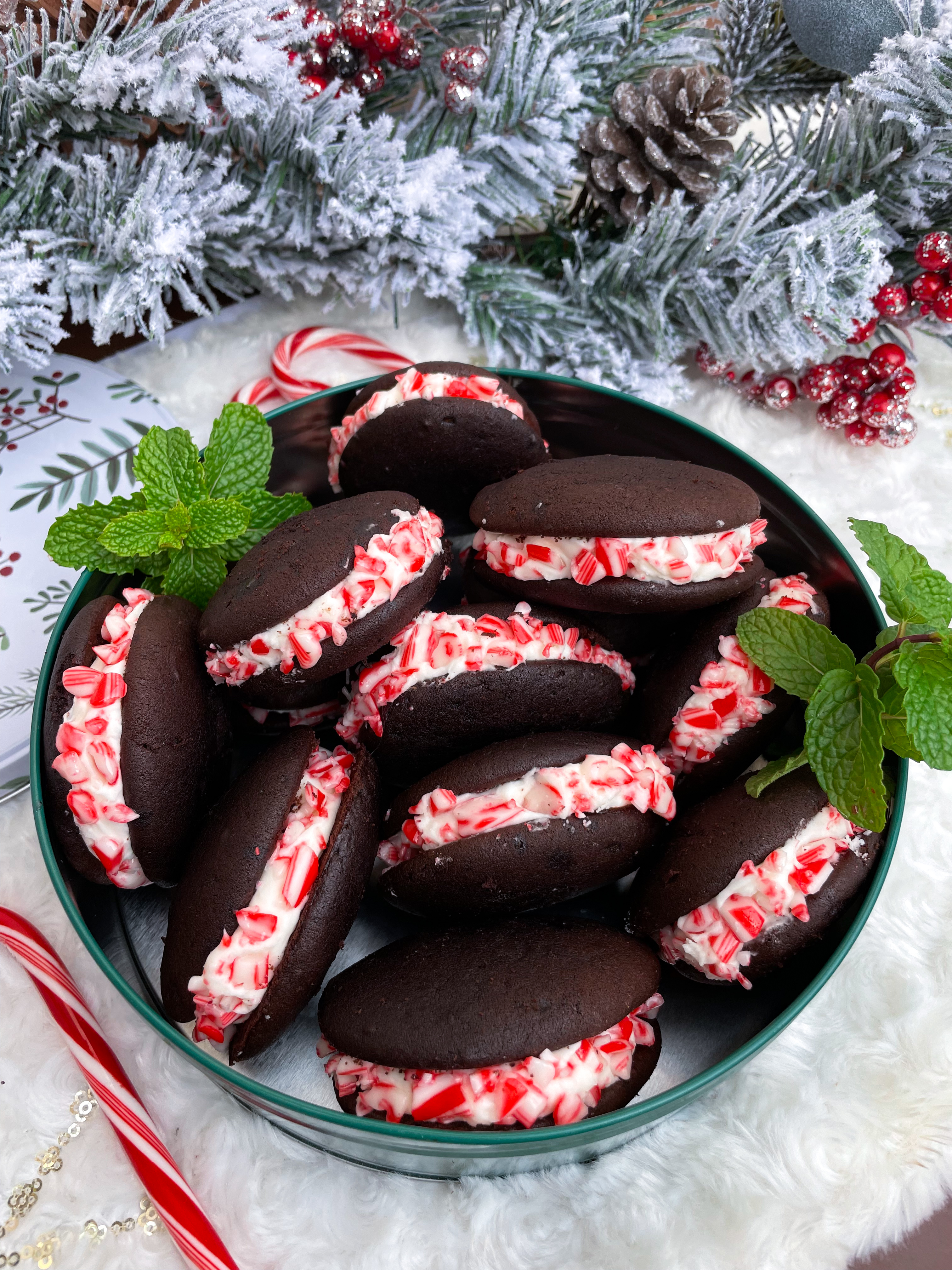 Chocolate Peppermint Whoopie Pies